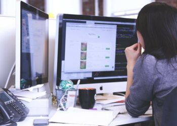 9 Basics of Custom iOS Mobile App Design and Development