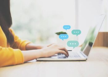 Live Chat In Your Startup